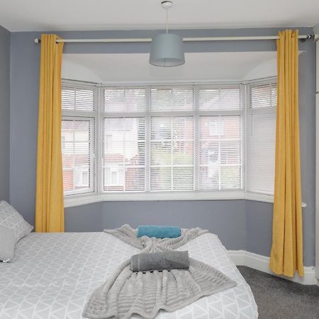 Leeds City Centre Spacious House Free Parking And Wi-Fi Eksteriør bilde